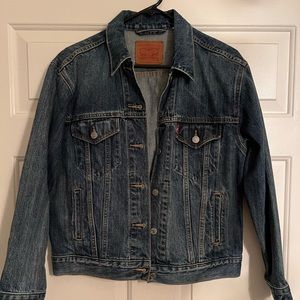 Women’s jean jacket